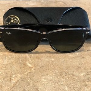 Ray-Ban rb2132
